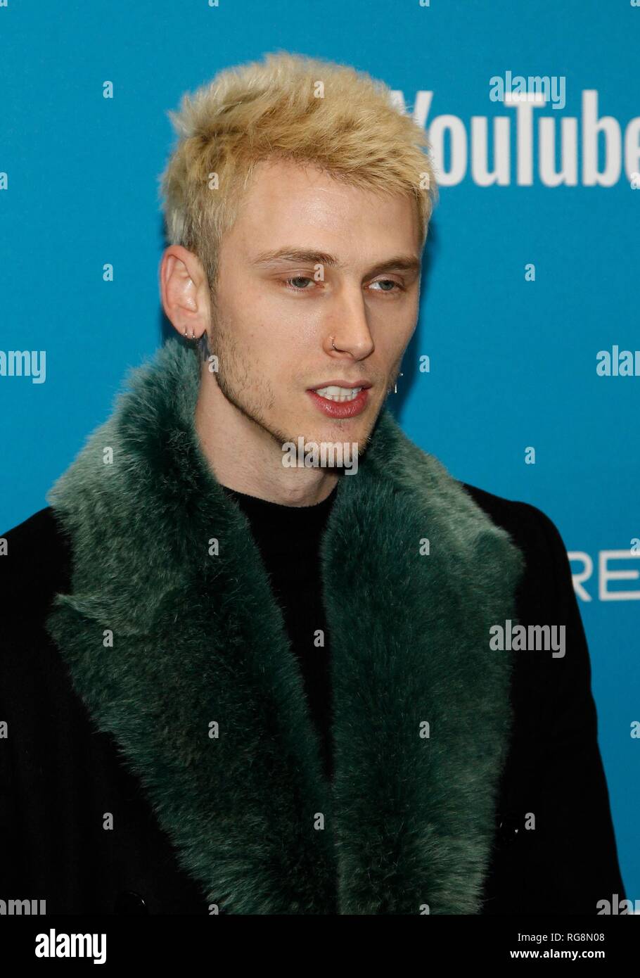 Park City, UT, USA. 28 Jan, 2019. Colson Baker (aka 'Machine Gun Kelly") bei der Ankunft für die grosse Zeit der Adoleszenz Premiere auf dem Sundance Film Festival 2019, George S. und Dolores Eccles Center für Darstellende Künste, Park City, UT 28. Januar 2019. Credit: JA/Everett Collection/Alamy leben Nachrichten Stockfoto