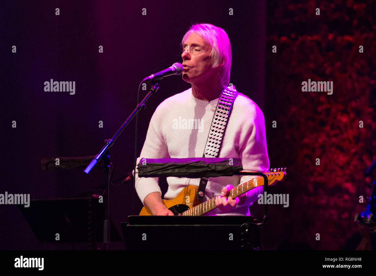 Glasgow, Schottland, Großbritannien. 27 Jan, 2019. Paul Weller, englischer Musiker, an Gnade und Gefahr Konzert für John Martyn, Celtic Connections 2019, Glasgow, Scotlandd. Credit: Pauline Keightley/Alamy leben Nachrichten Stockfoto