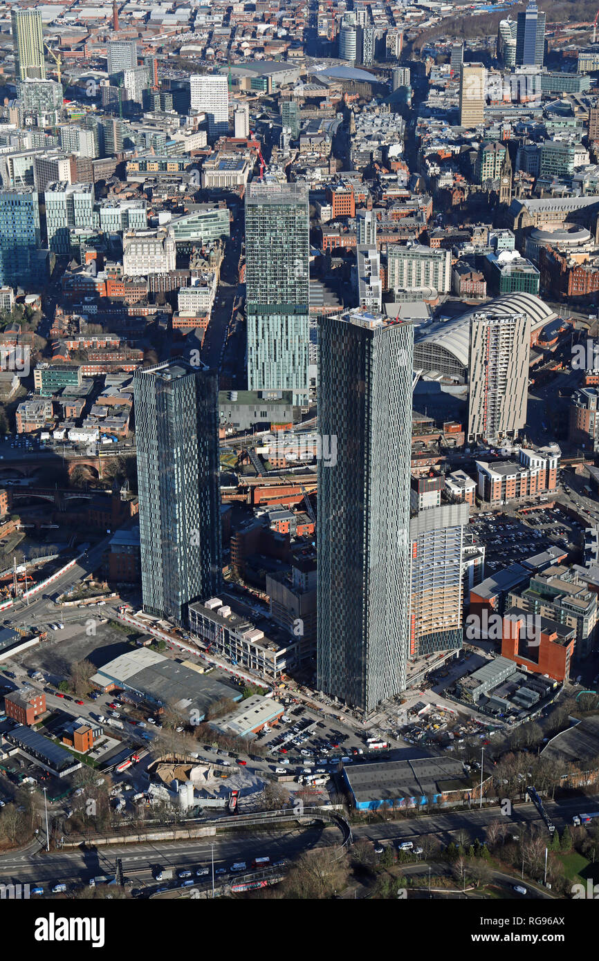 Luftaufnahme des Stadtzentrums von Manchester mit dem Deansgate Square
