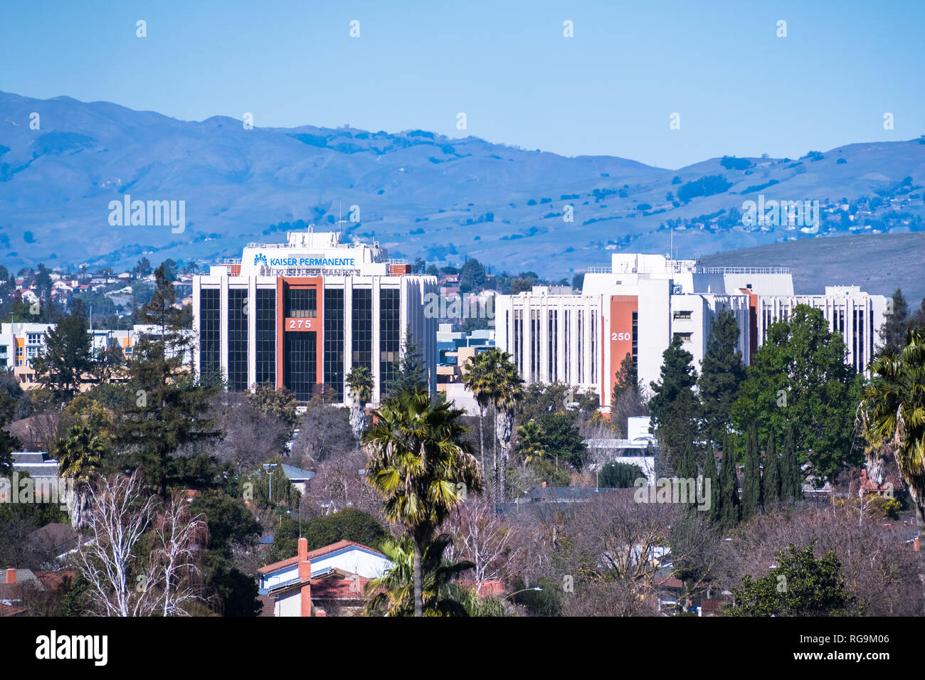 Februar 23, 2018 San Jose/CA/USA - Kaiser Permanente Medical Center und Krankenhaus gebäude in south San Jose, San Francisco Bay Area gelegen Stockfoto