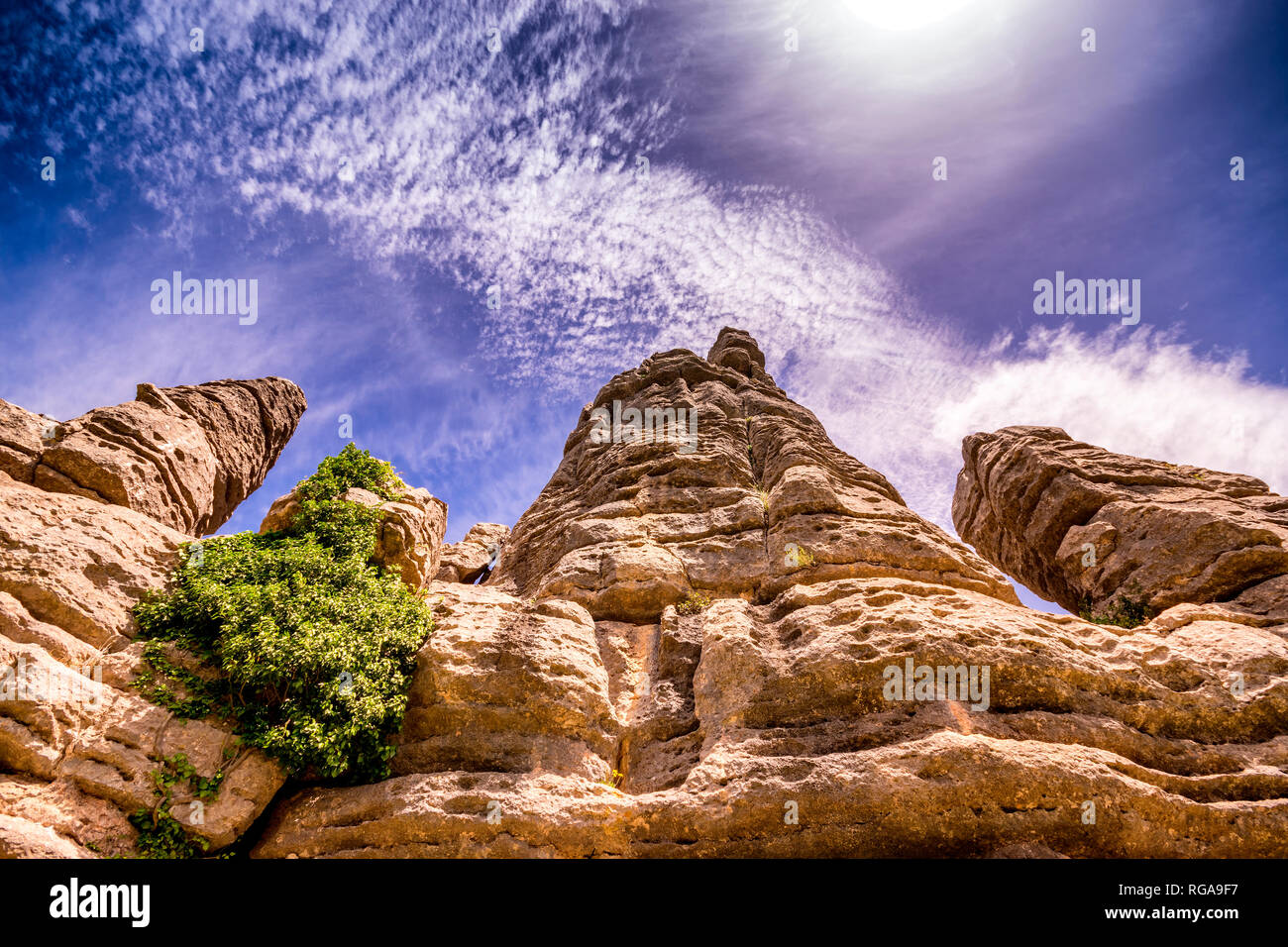 Spanien, Provinz Málaga, Sierra del Torcal mountain range, El Torcal de Antequera Nature Reserve, Kalksteinformationen Stockfoto