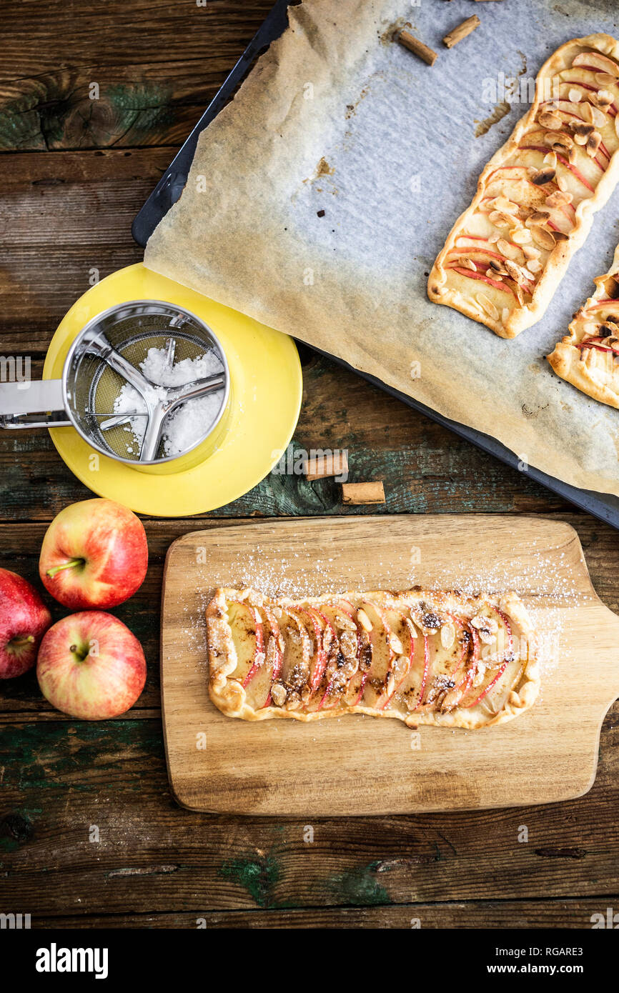Vorbereitung Apfelkuchen Stockfoto