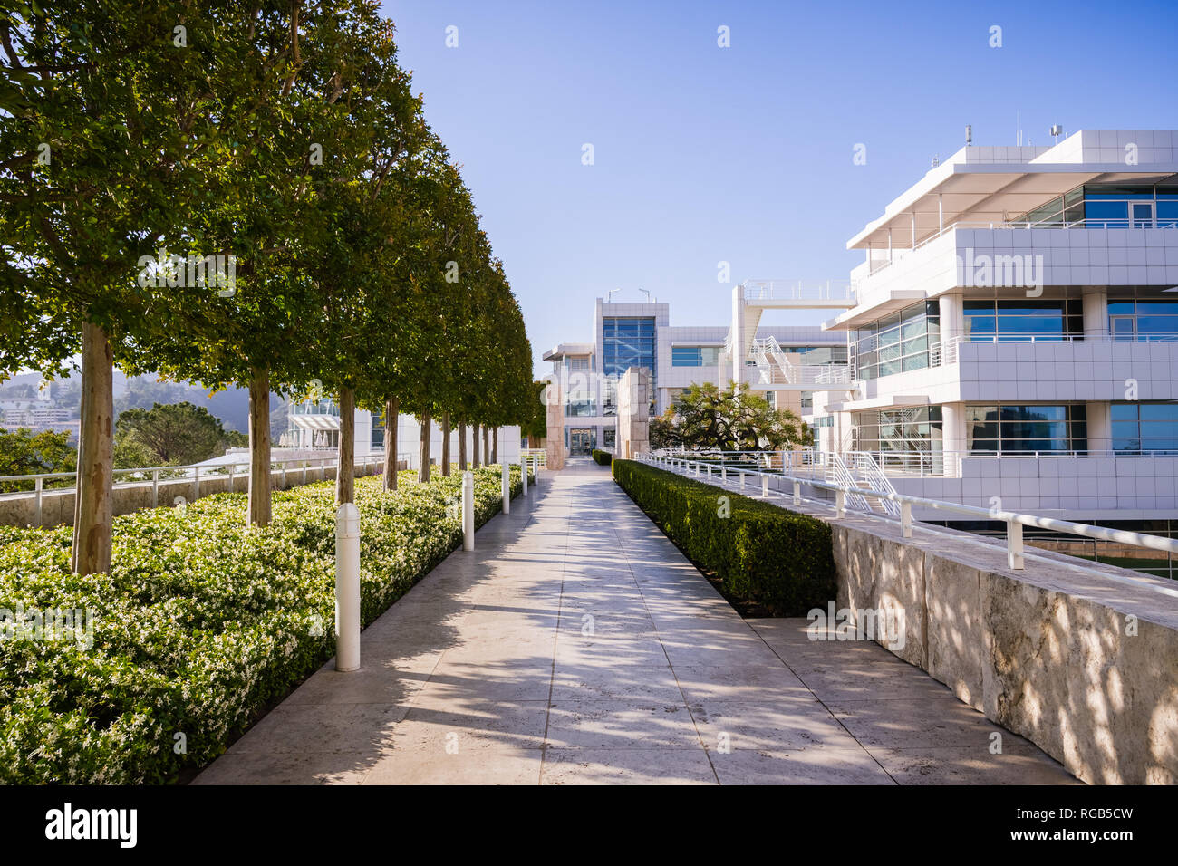 Juni 8, 2018 Los Angeles/CA/USA - Landschaft bei Getty Center, komplexe, entworfen vom Architekten Richard Meier Stockfoto