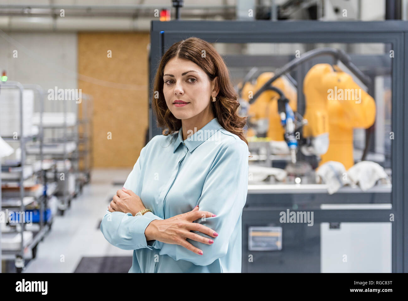 Porträt einer Geschäftsfrau, arbeiten in einem produzierenden Unternehmen Stockfoto