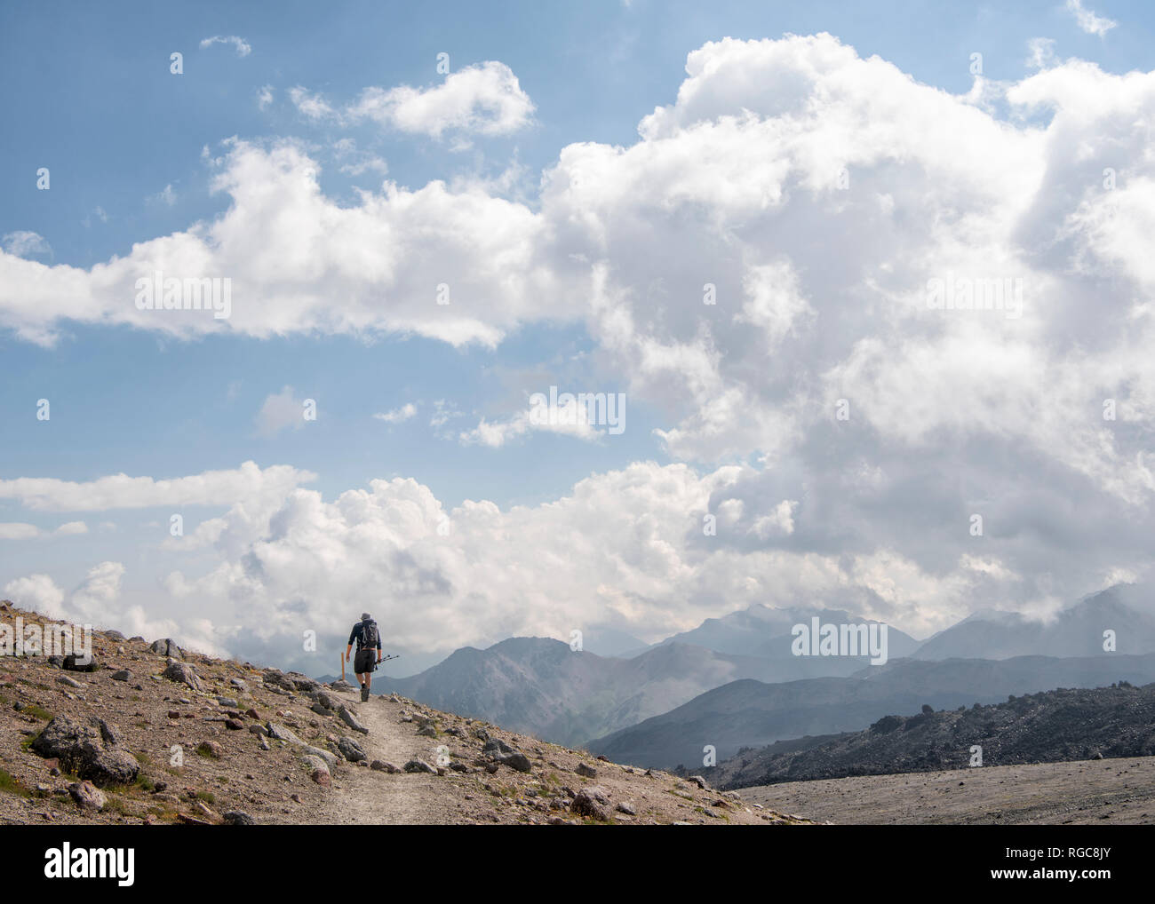 Russland, Kaukasus, Bergsteiger Wandern im oberen Baksan Tal Stockfoto