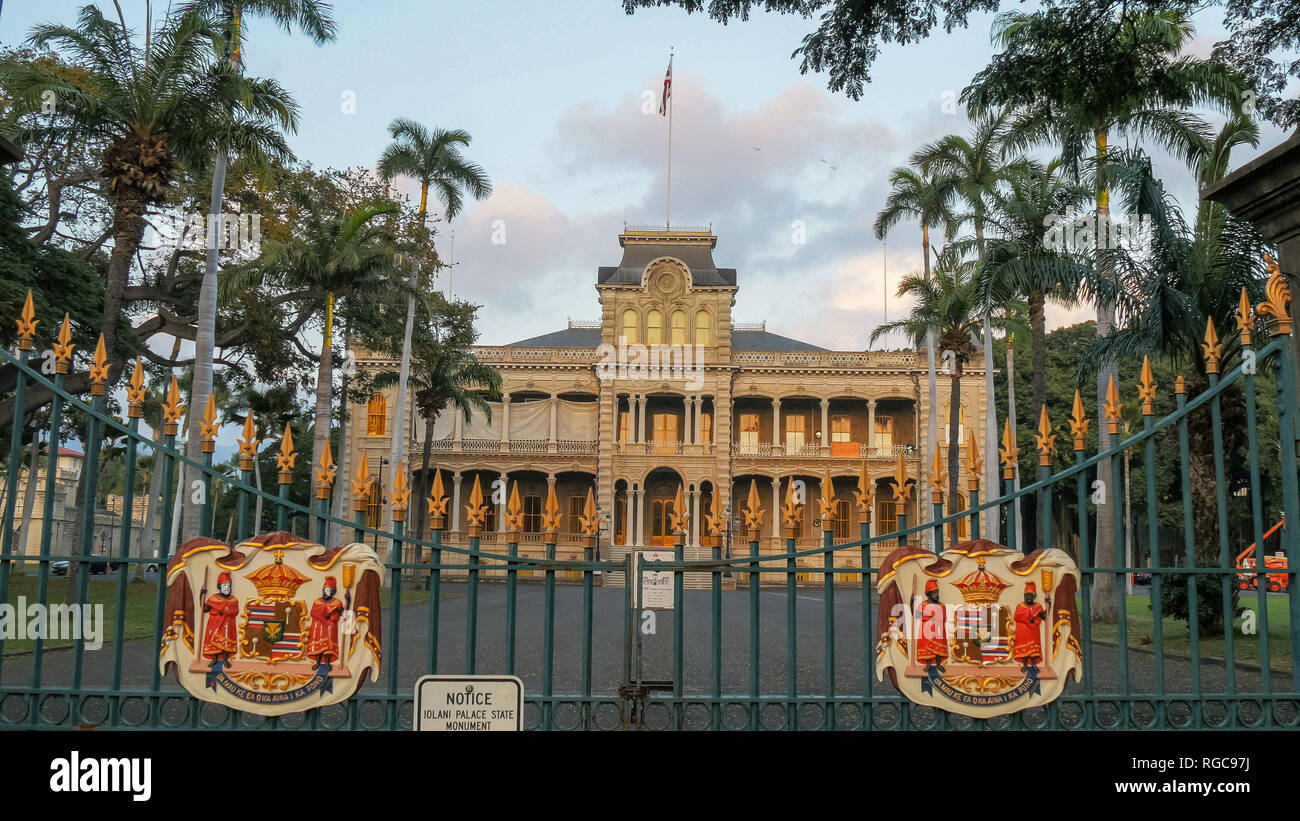 Die Tore des Iolani Palast in Honolulu, die einzige Königspalast in den Vereinigten Staaten Stockfoto