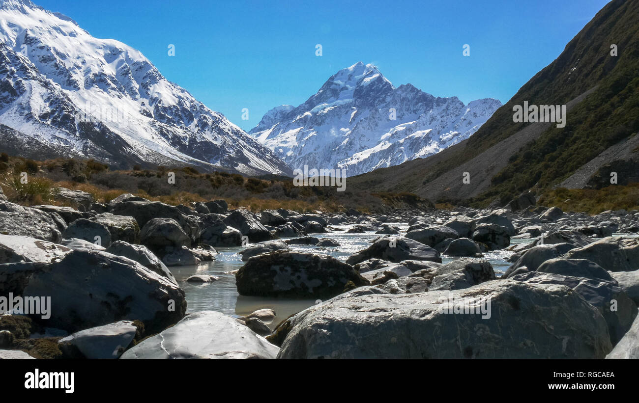 Mt Cook und der Hooker Fluss auf der Südinsel von Neuseeland Stockfoto