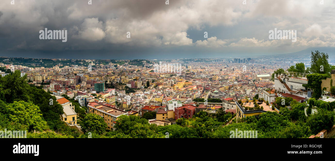 Italien, Kampanien, Napes, Panoramaaussicht, Altstadt Stockfoto
