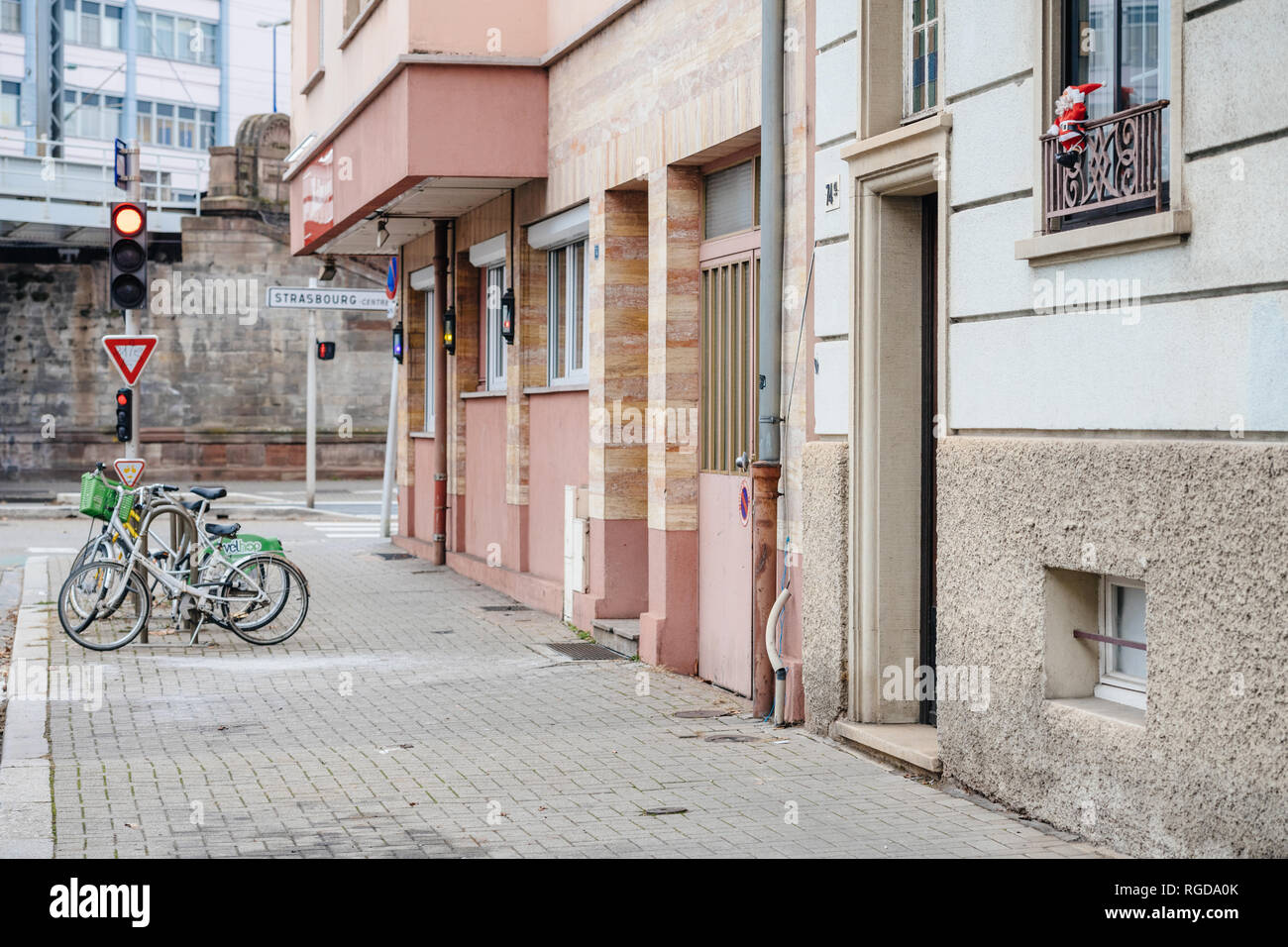 Straßburg, Frankreich - Dec 14, 2018: Leer 74 Rue de Lazareth der Ort, an dem ein Tag vor cherif Chekatt islamischen Staat Straßburg Terrorist von der Polizei getötet worden war. Stockfoto