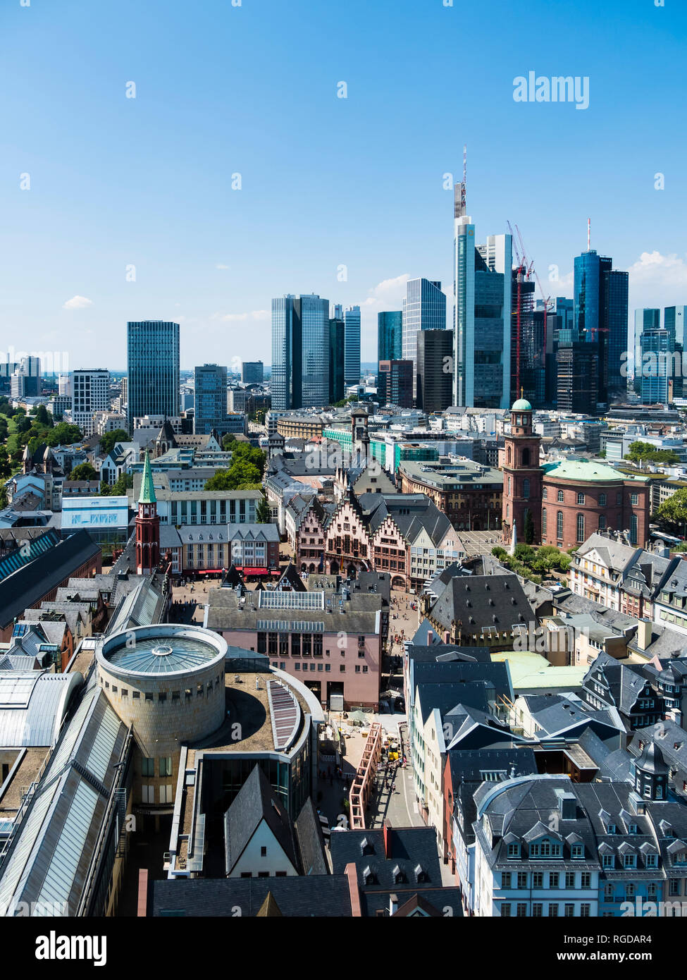 Deutschland, Hessen, Frankfurt, Skyline, Financial District, Altstadt, Roemer und Dom-Roemer Projekt Stockfoto
