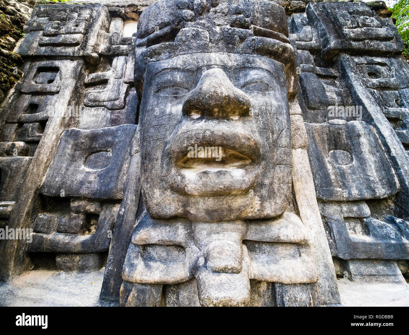 Mittelamerika, Belize, Halbinsel Yucatan, New River, Lamanai, Maya, Ruine, Lamanai Maske Tempel Stockfoto