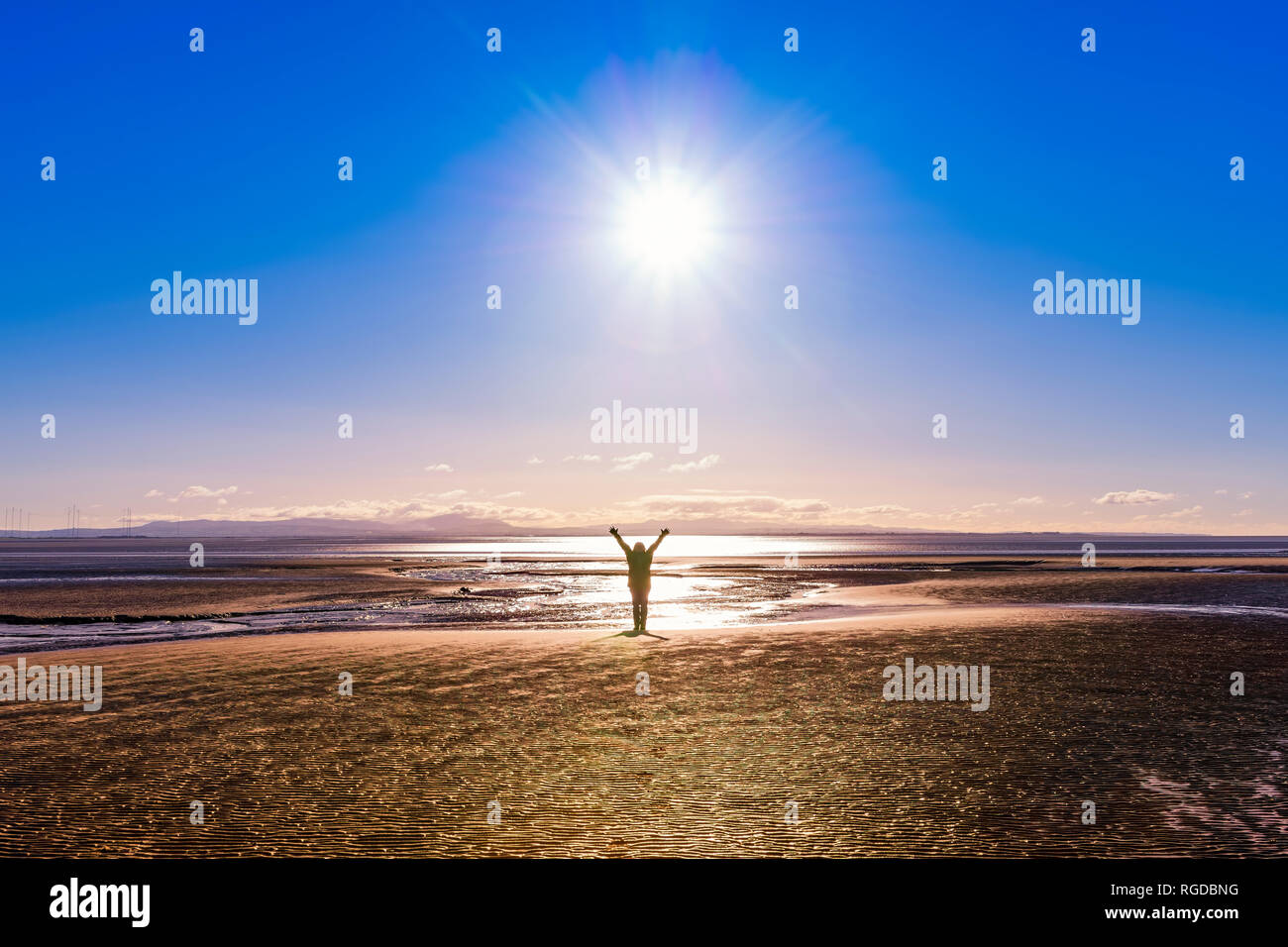 Großbritannien, Schottland, Solway Firth, Silhouette, Weiblich Stockfoto