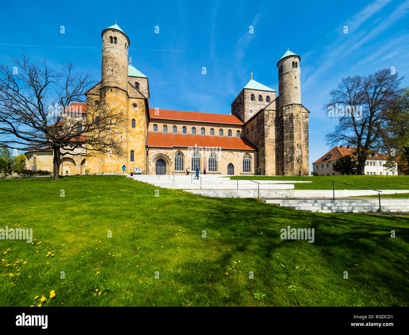 Deutschland, Niedersachsen, Hildesheim Lowe, die Kirche St. Michael Stockfoto