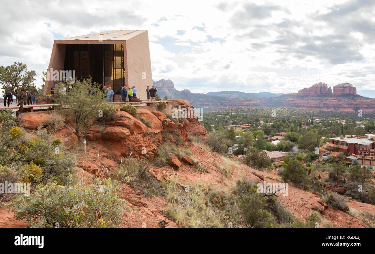 Anzeigen von Sedona Arizona entlang der oberen Kirche des Heiligen Kreuzes Stockfoto Anzeigen von Sedona Arizona entlang der oberen Kirche des Heiligen Kreuzes Stockfoto