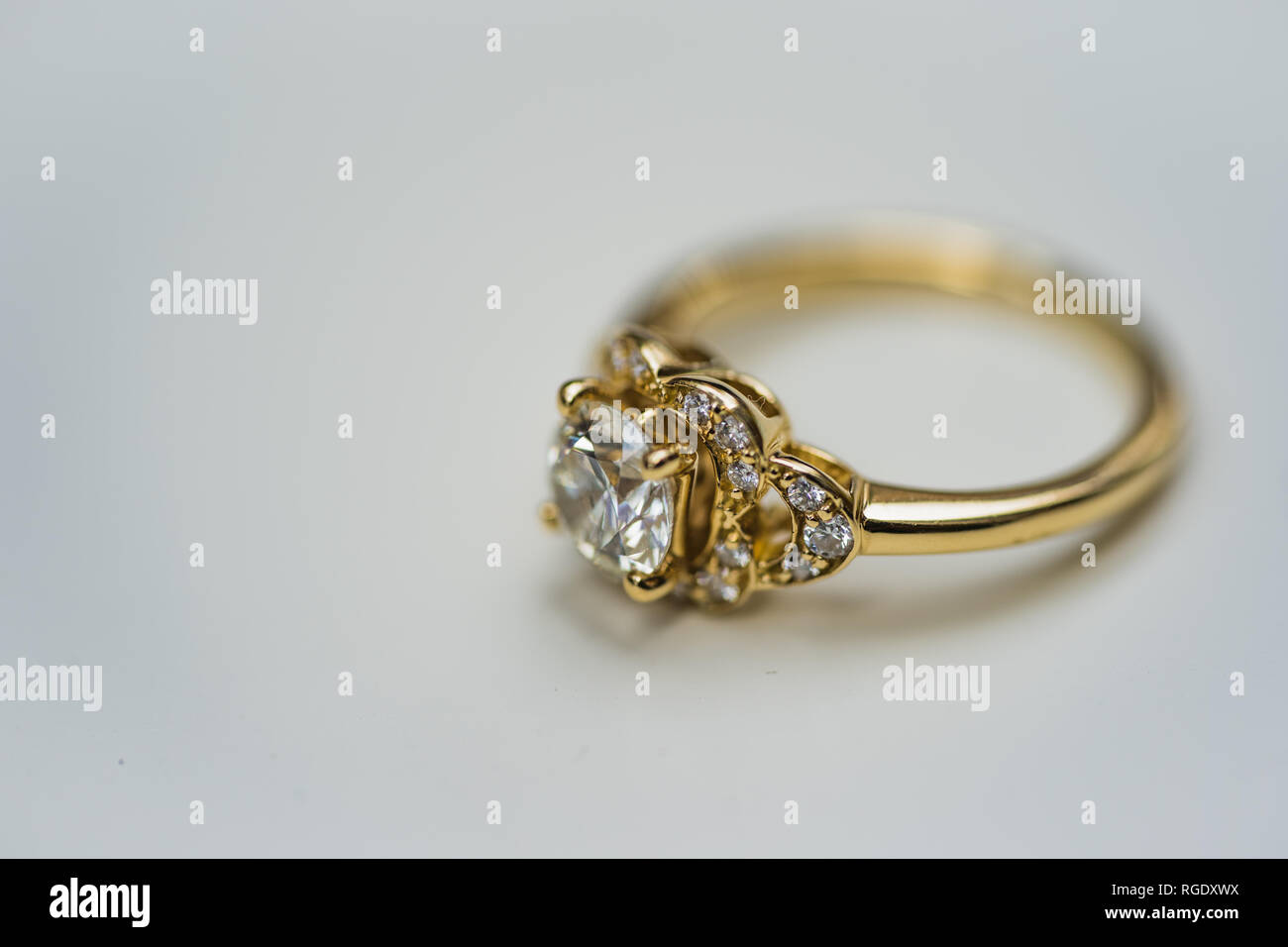 Ein Gold Diamond Engagement Ring Stockfoto