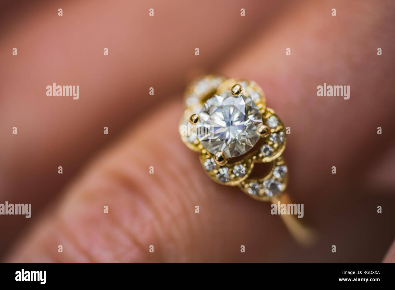 Ein Gold Diamond Engagement Ring Stockfoto