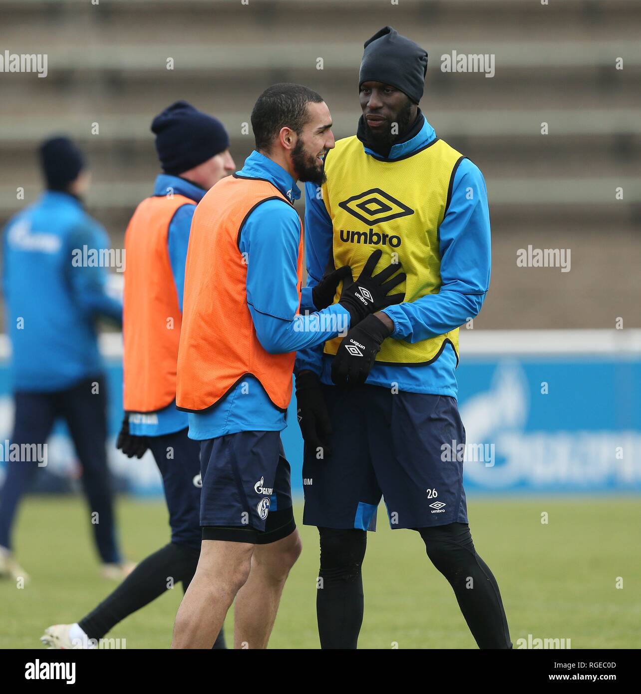 Firo: 29.01.2019, Fußball, 1.Bundesliga, Saison 2018/2019, FC Schalke 04, Ausbildung, BENTALEB und SANE | Verwendung weltweit Stockfoto