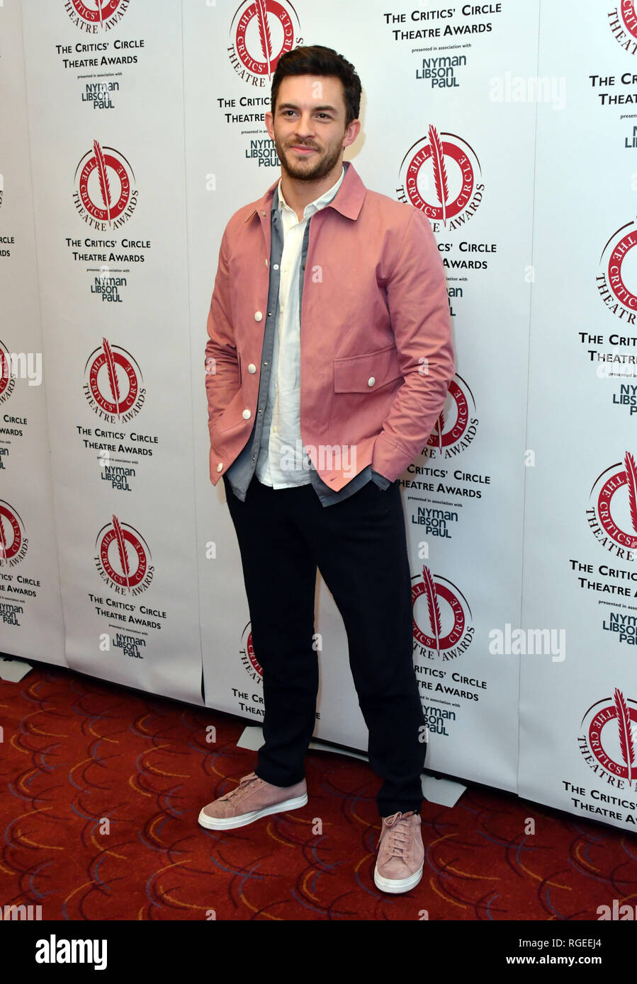London, Großbritannien. 29. Jan 2019. Jonathan Bailey an der Critics' Circle Theater Awards jährlichen Zeremonie, die feiert die Errungenschaften von 2018 Theater Produktionen, an der Prince of Wales Theatre Credit: Nils Jorgensen/Alamy leben Nachrichten Stockfoto