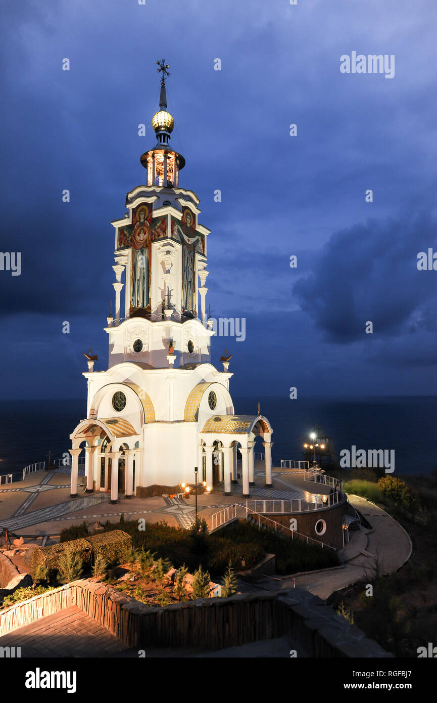 Leuchtturm Kirche Khram-Mayak Svyatogo Mikoli Chudotvortsya (St. Nicholas das Wonderworker Kirche) in Malorechenskoye, Krim, Ukraine. 3. Oktober 20. Stockfoto