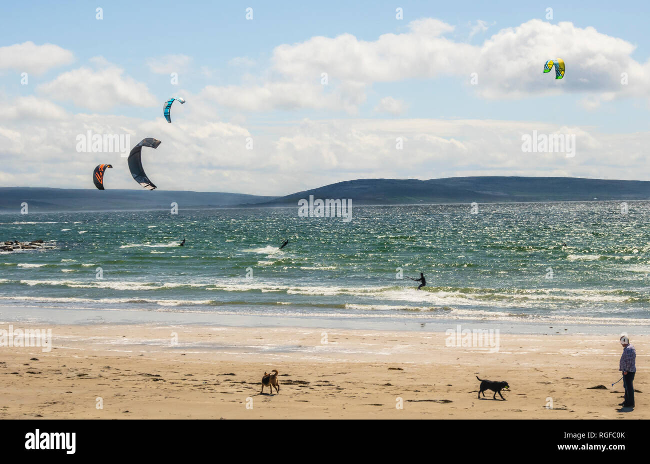 Windsurfen bei Silver Strand Stockfoto