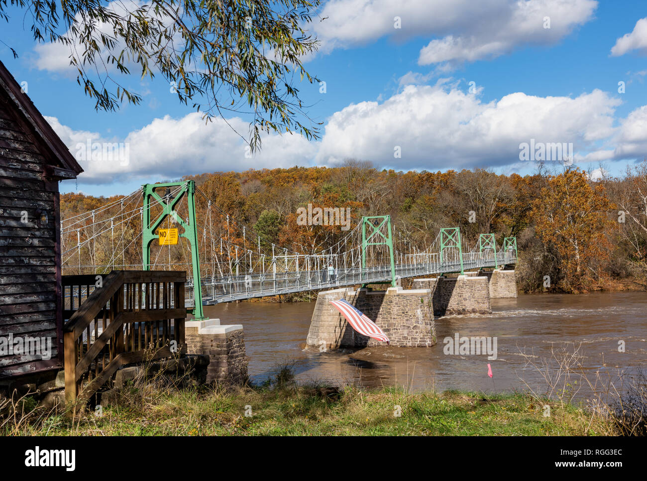 Suspension Bridge an den Stieren Island State Park, New Jersey und Pennsylvania Stockfoto