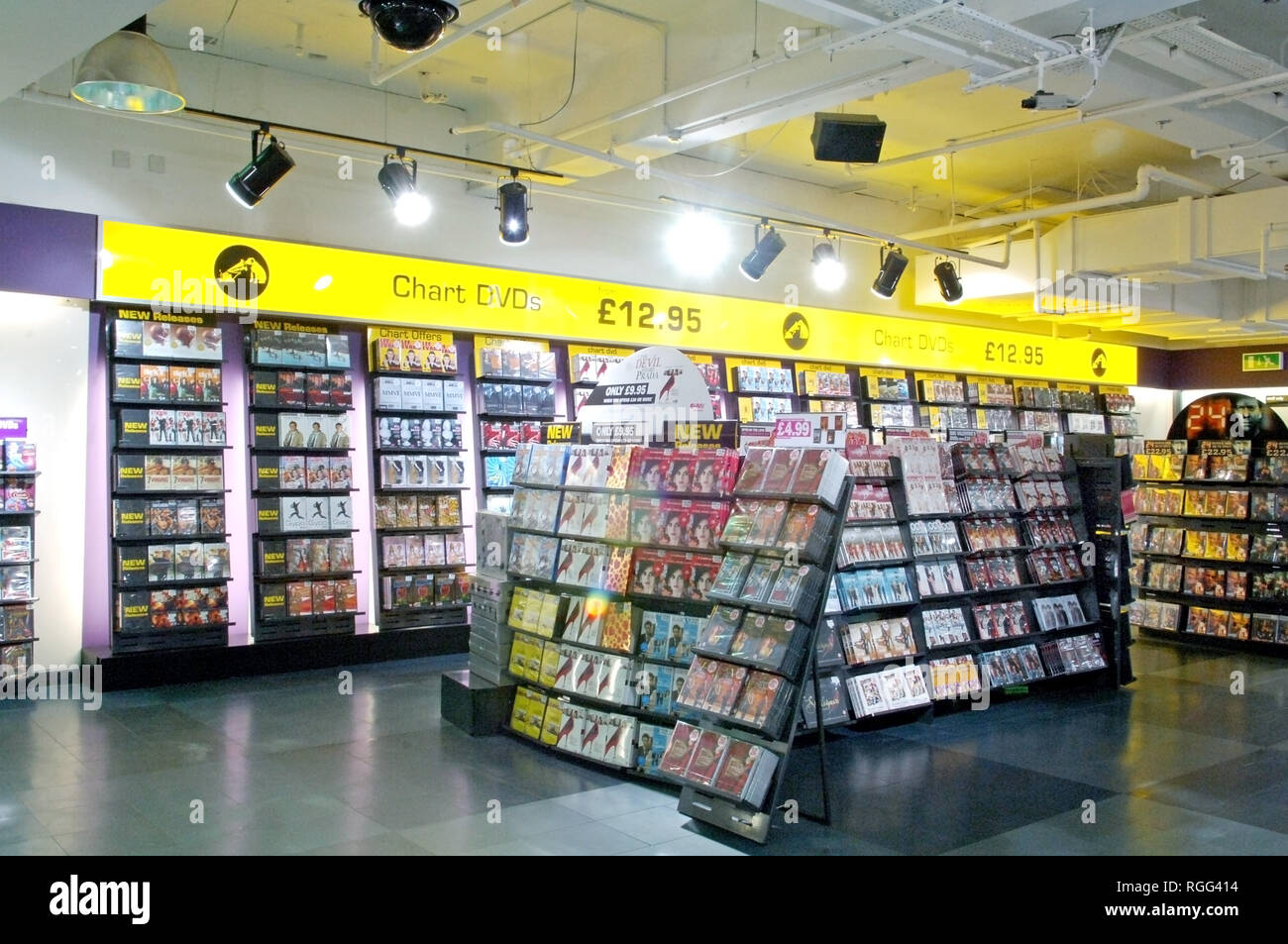 Dvd Shop Stockfotos und -bilder Kaufen - Alamy