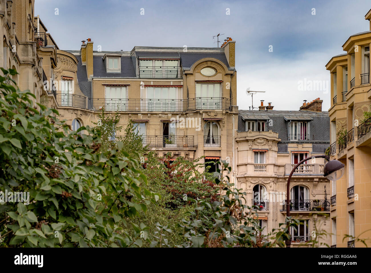 Apartment Gebäuden mit Balkonen, 16. Arrondissement, Paris, Frankreich Stockfoto