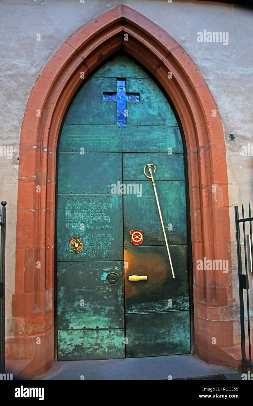 Tür der St. Stephens Church, Kleine Weißgasse 12, 55131 Mainz, Deutschland, Europa Stockfoto