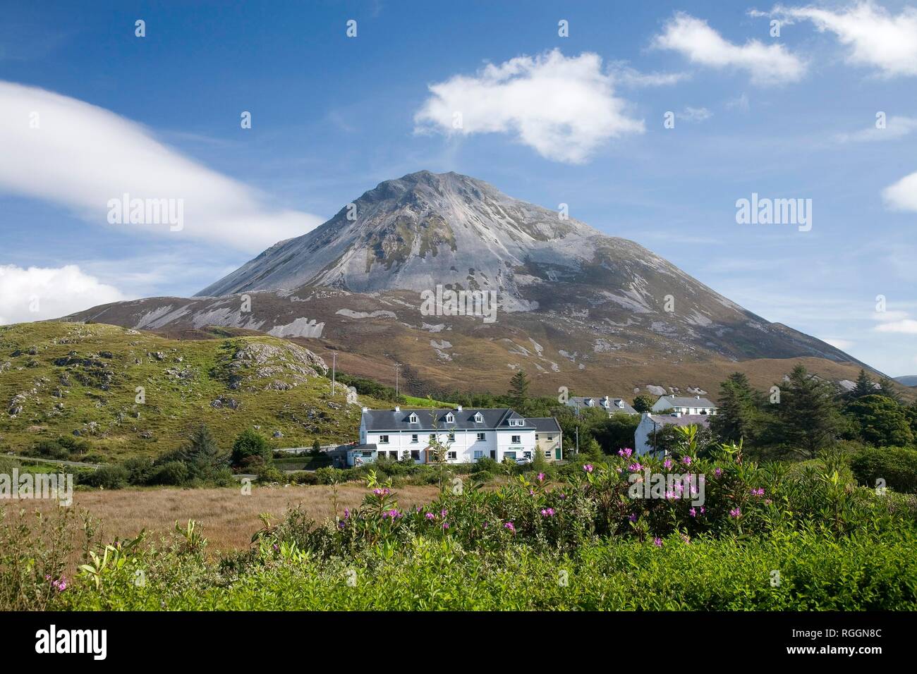 Dunlewey vor Mount Errigal, Grafschaft Donega, Irland Stockfoto