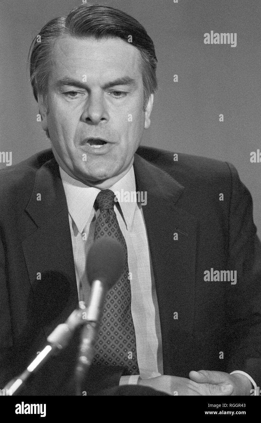 Dr. David Owen während des Bündnisses Pressekonferenz in London. Stockfoto