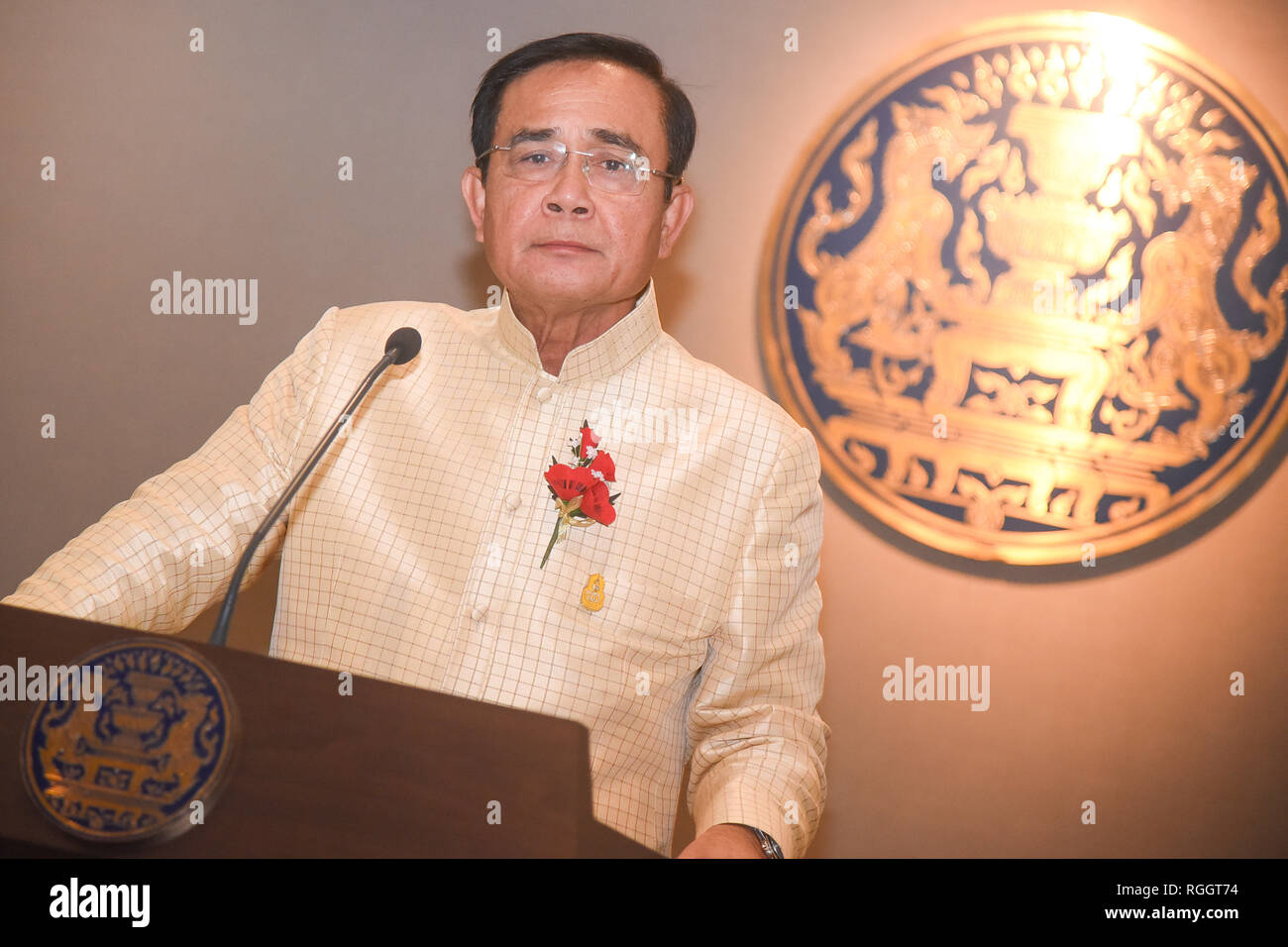 Thailands Premierminister Prayuth Chan-ocha für die Medien sprechen, während einer Pressekonferenz auf der Government House. (Foto durch Vichan Poti/Pacific Press) Stockfoto