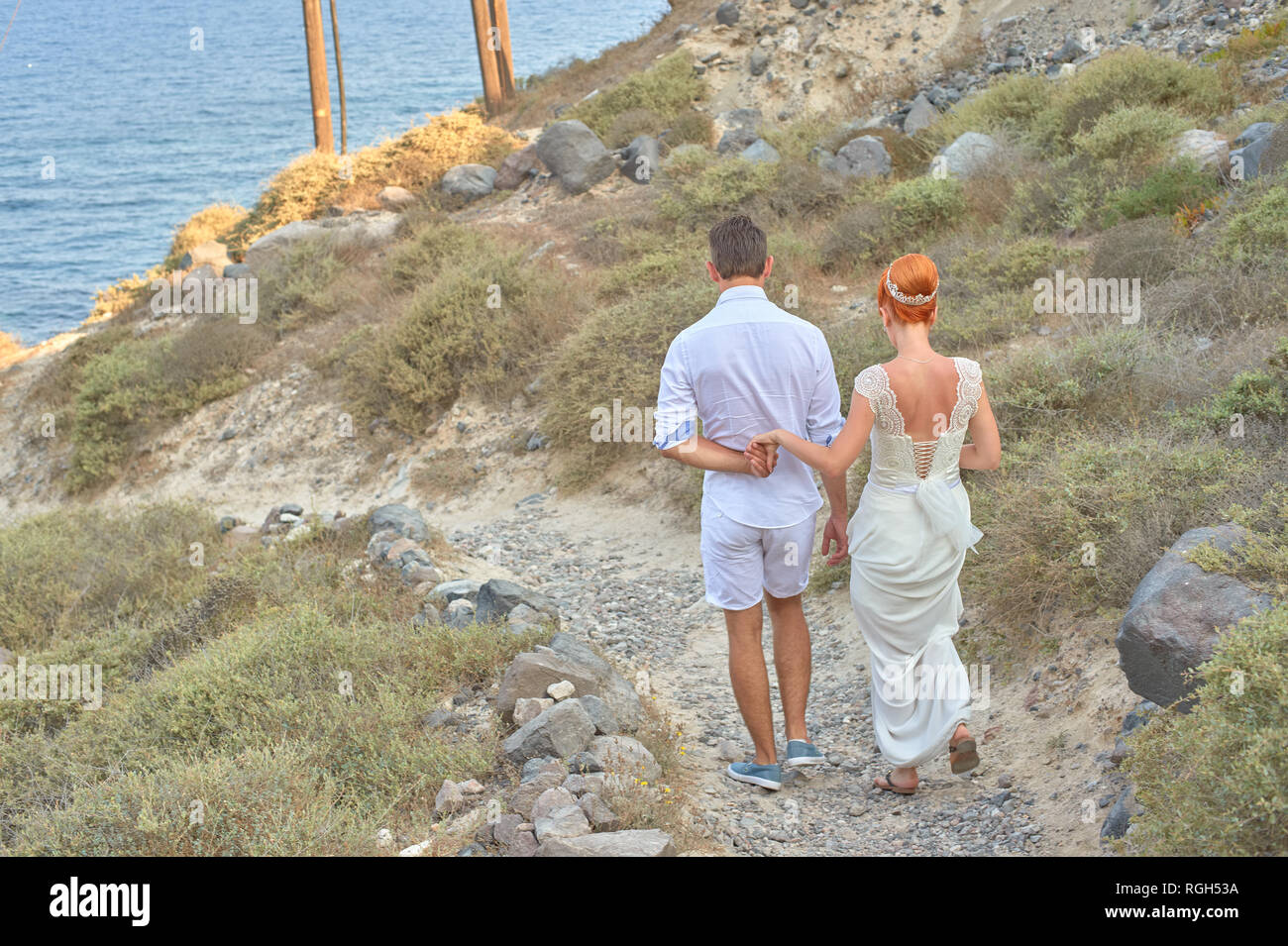 Junges Paar auf der Insel Santorin Stockfoto