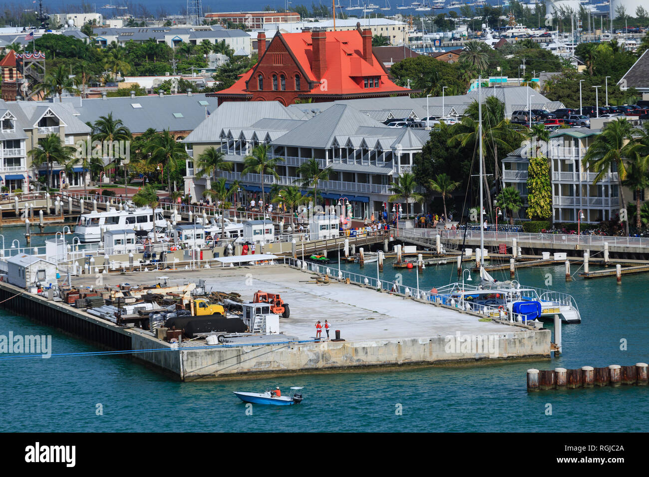 KEY WEST, Florida - Dezember 22, 2015: Das erste Kreuzfahrtschiff, das in Key West 1969 angedockt. Jetzt, mehr als 500.000 Besucher pro Jahr besuchen Sie cruiseing Mallor Stockfoto