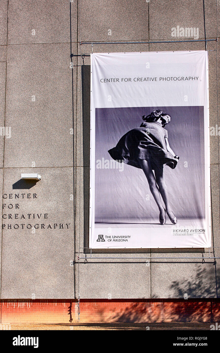 Plakat werbung eine Ausstellung von Richard Avedon am Zentrum für kreative Fotografie auf dem Campus der Universität von Arizona in Tucson AZ Stockfoto