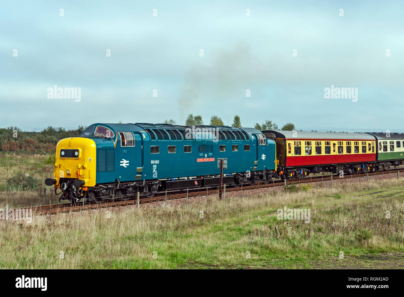 Diesel Tag an Bo'ness & Kinneil Railway in Bo'ness Falkirk Schottland Großbritannien am 30. September 2006 mit Deltic 55022 Royal Scots Grau Stockfoto