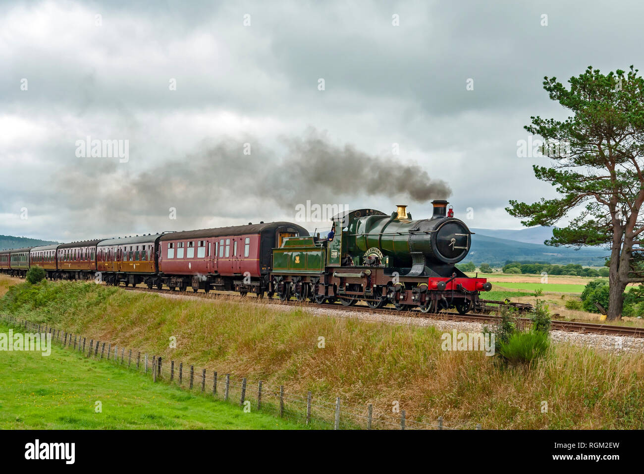 Great Western Dampfmaschine Nr. 3440 Stadt Truro ziehen einen Zug auf der Strathspey Railway zwischen Broomhill & Boot der Garten im Hochland Schottland Großbritannien Stockfoto