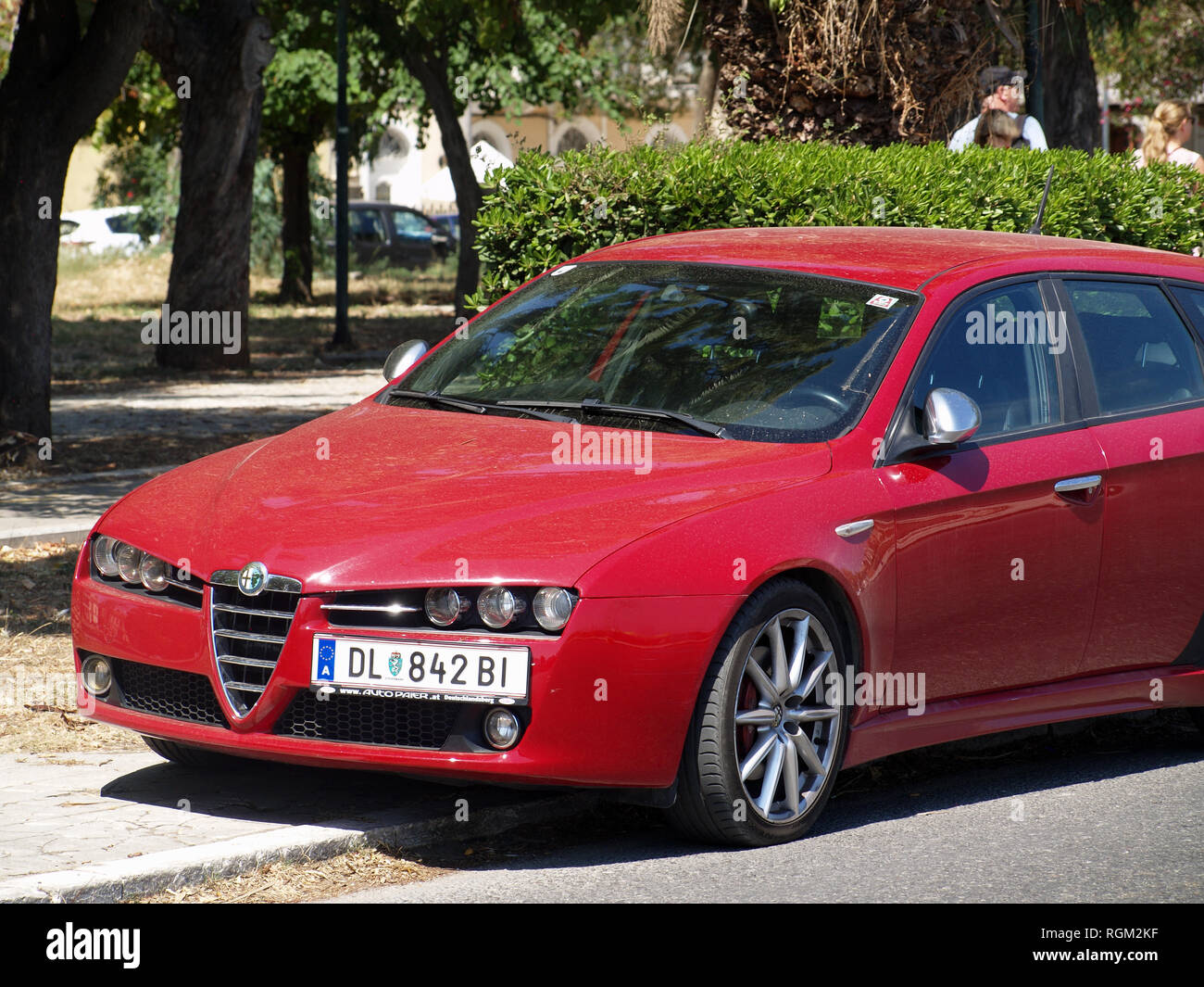 Atemberaubende Österreichische in Korfu registriert Red Alfa Romeo 159, Griechenland Stockfoto