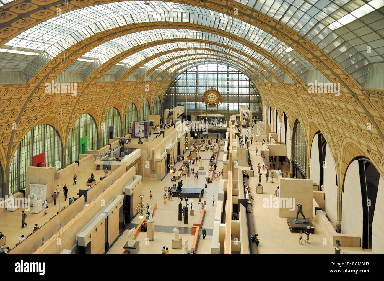 Main Hall und Interieur des Musée d'Orsay, Musée d'Orsay Kunst Museum und Galerie, untergebracht in einem ehemaligen Beaux-Arts Bahnhof (1848-1914) Paris Frankreich Stockfoto