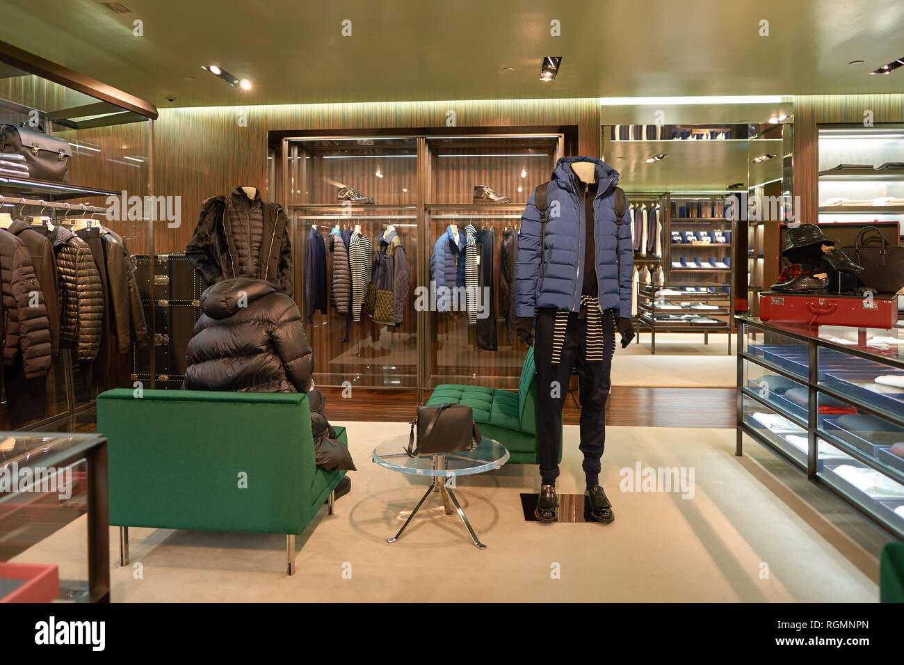 Hongkong - ca. November 2016: Prada Store in Hongkong. Stockfoto