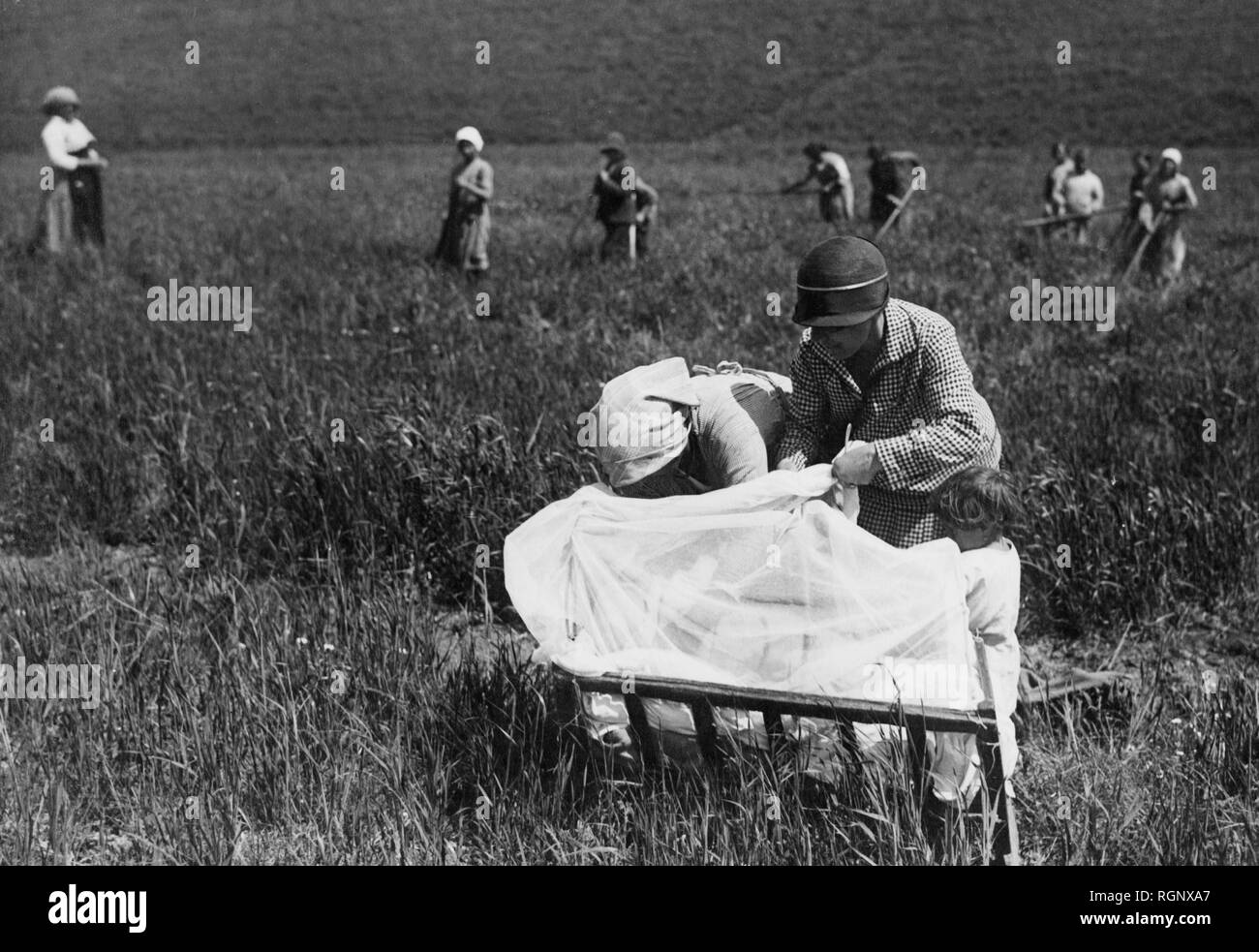 Italien, Kampf gegen Malaria, Moskitonetz für Baby, Juli 1926 Stockfoto