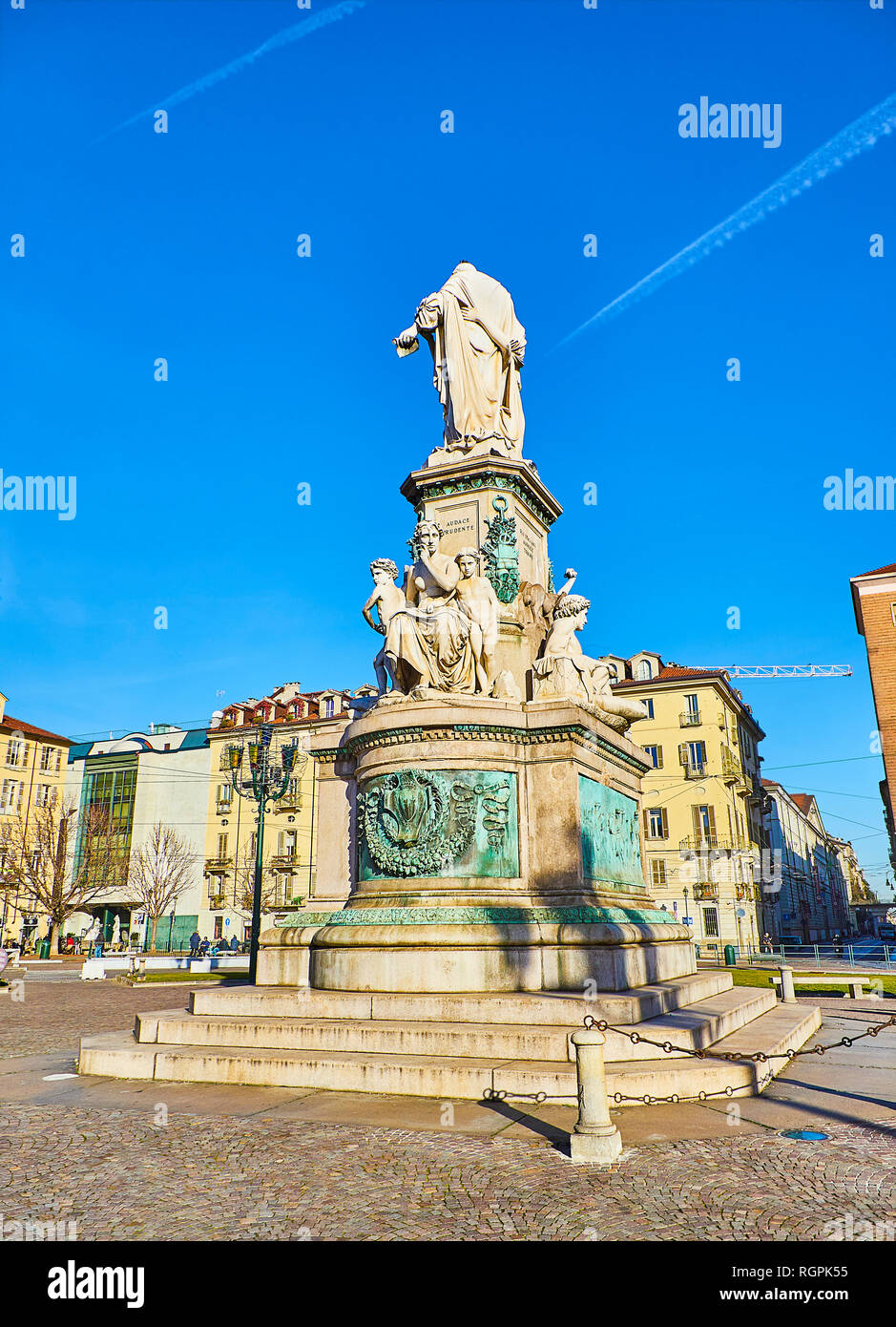 Camillo Benso Graf von Cavour, Denkmal auf der Piazza Carlo Emanuele II Square, auch bekannt als Piazza Carlina. Turin, Piemont, Italien. Stockfoto