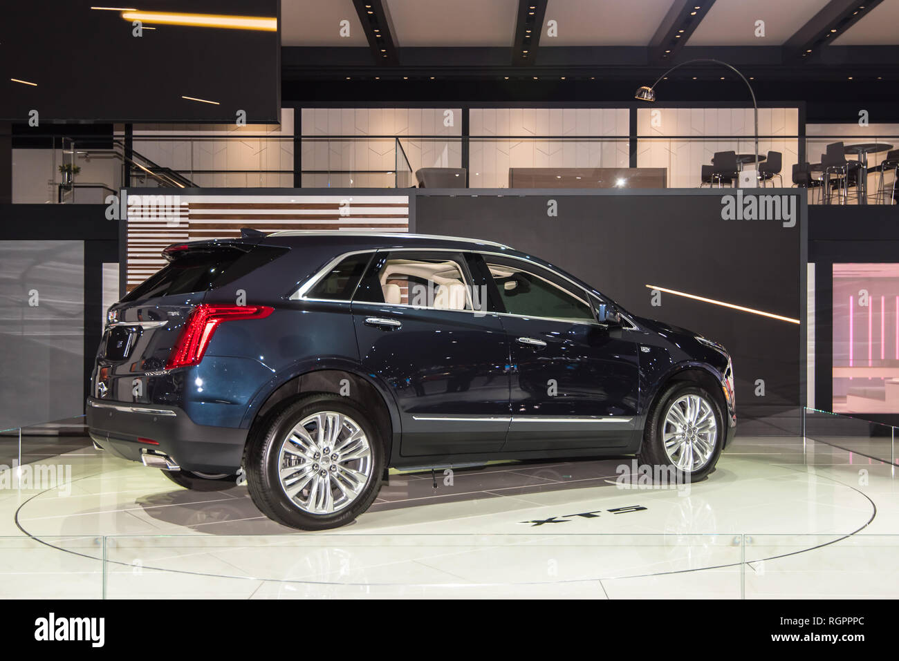 DETROIT, MI/USA - Januar 15, 2019: Ein 2020 Cadillac XT5 SUV auf der North American International Auto Show (NAIAS). Stockfoto