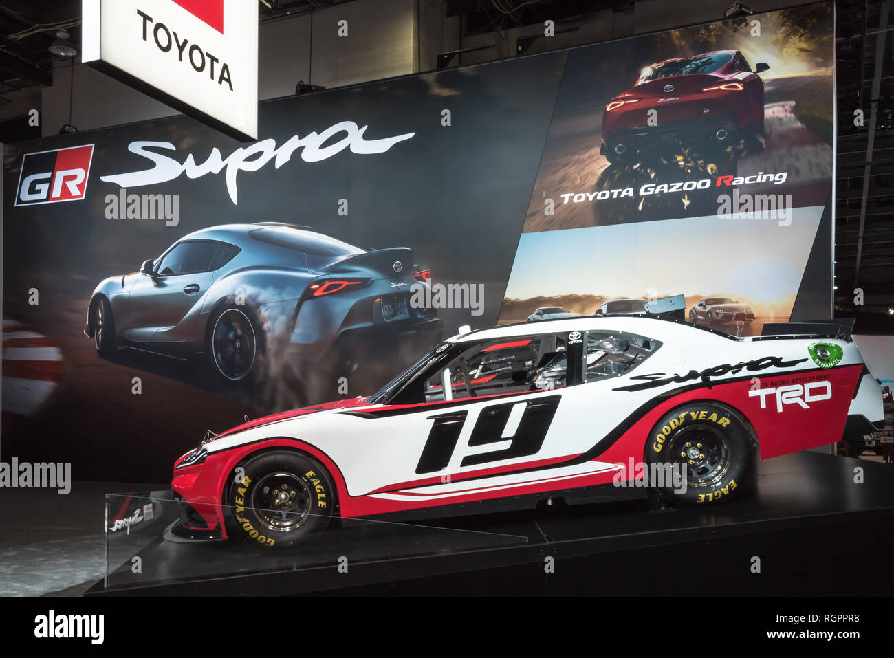 Detroit Mi Usa Januar 15 2019 Ein Toyota Racing Development Trd Supra Nascar Rennwagen Nr 19 Auf Der North American International Auto Show Naias Stockfotografie Alamy