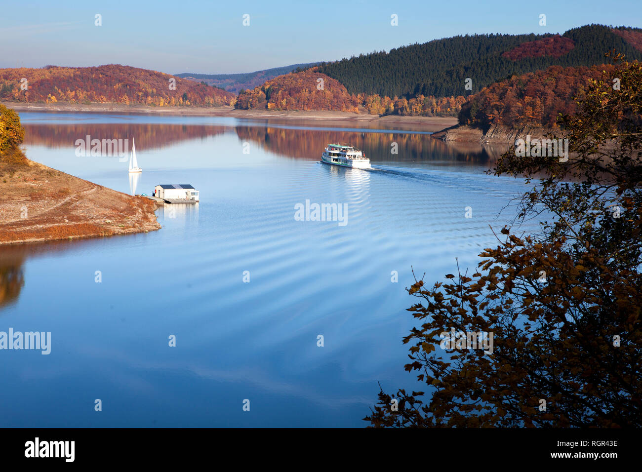 Biggetalsperre Reservoir, Attendorn, Nordrhein-Westfalen, Deutschland, Europa Stockfoto
