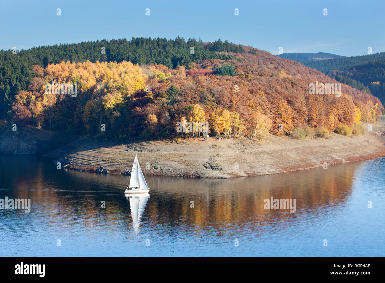 Biggetalsperre Reservoir, Attendorn, Nordrhein-Westfalen, Deutschland, Europa Stockfoto