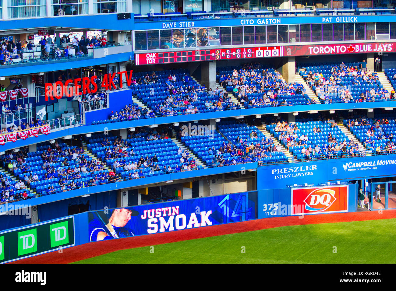 Fans auf Toronto Blue Jays Baseball Team, Rogers Centre, Toronto, Ontario, Kanada Stockfoto