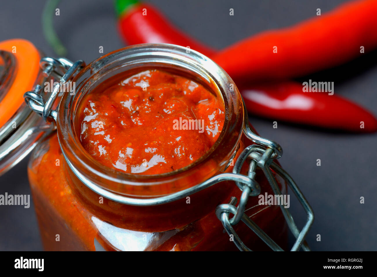 Harissa, Gewuerzpaste aus Chili Stockfoto