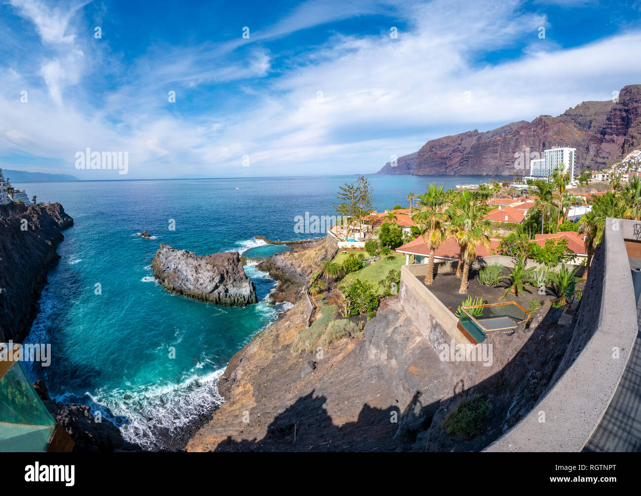 Schöne Landschaft über Küste und Meer auf Puerto de Santiago, Teneriffa, Kanarische Inseln - Spanien Stockfoto