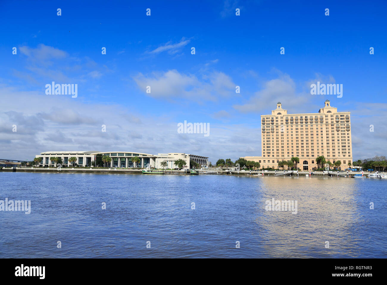SAVANNAH, Georgia - Januar 8, 2016: Savannah ist die älteste Stadt in Georgien. Von der historischen Architektur und Parks zu den Stränden von Tybee, Savanne Stockfoto