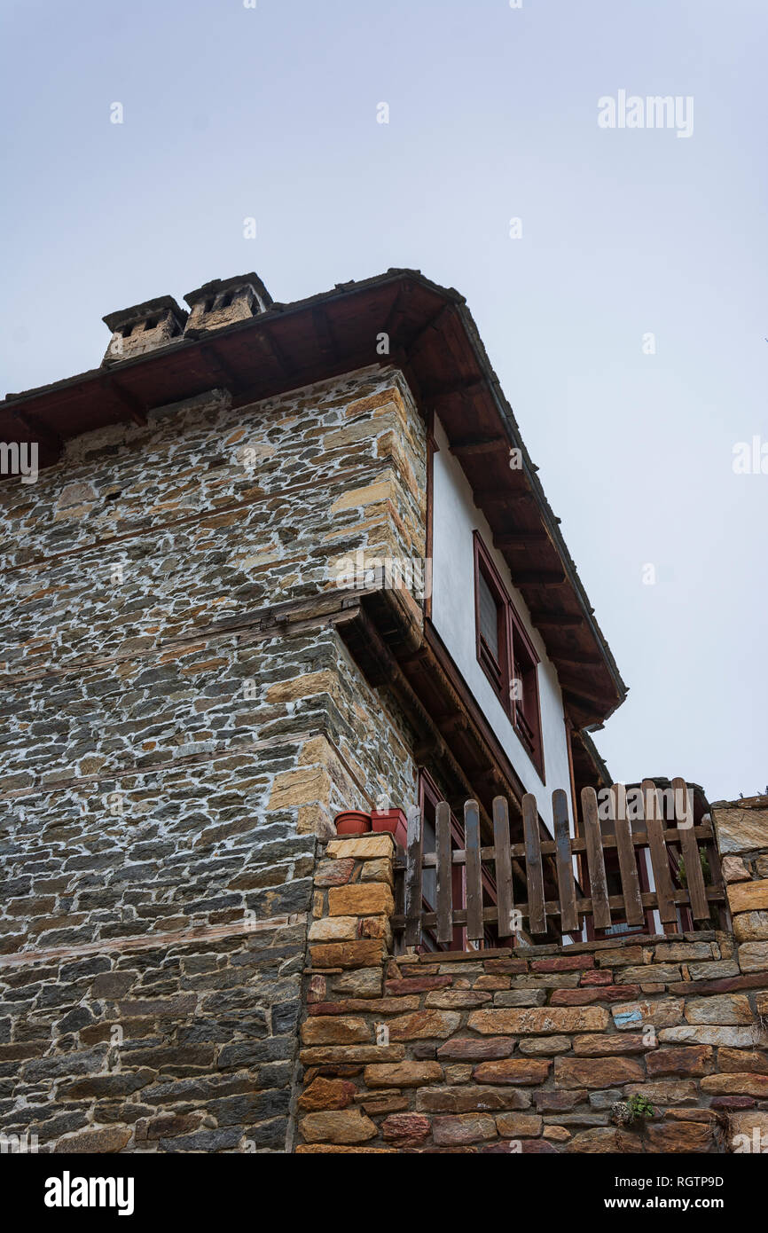 Alte Häuser in der architektonischen und historischen Reserve von Dorf im Kosovo, Bulgarien Stockfoto